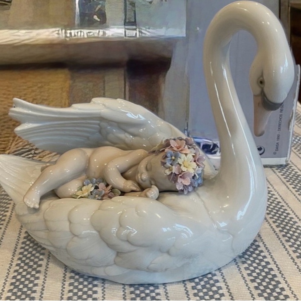 Lladró “drifting to dreamland” Vintage collectible